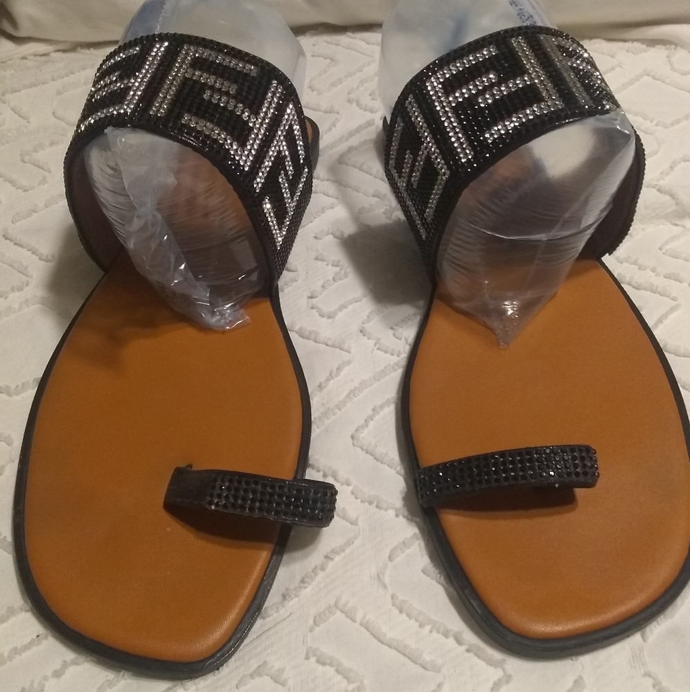 FENDI Roma sandals